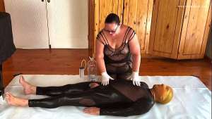 Dominatrix Mistress April – enema flash for fantasy