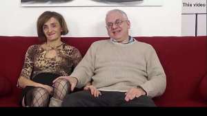 SCAMBISTI MATURI – Kinky anal sex session with horny mature swingers