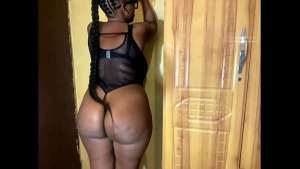 Big Ass, Fat Pussy House Wife Having Fun With A Stranger