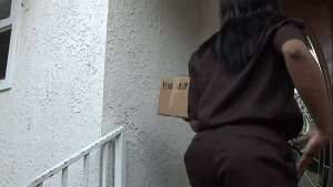 Black slut mom suck a enormous big cock