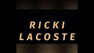 La más puta de la universidad se tuvo que follar a su profesor para poder aprobar las materias