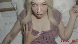 My Neighbours are Noisy so my Step-Mom helps me Go to Sleep