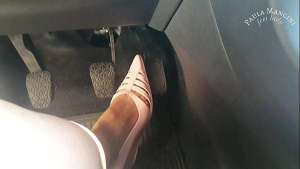 Revving Stomp and Crush – Paula VS Melissa shoes