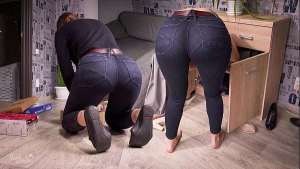 Watching Hot Mom With Panty Line Bending And Cleaning