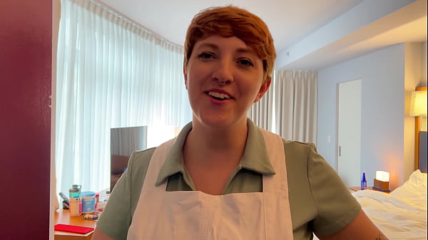 Casting Curvy: Seduced by Dexter’s Mom and cumming all over her