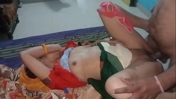 Jija ji ne mujhe akele pakar mujhe kiss kiya fir meri choot mari