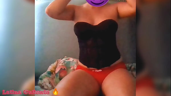 NECESITO UNA POLLA REAL, pero me conformo con ver una en videollamada