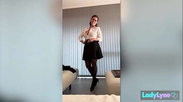 Watch me Squirting in my Panties at LadyLyne