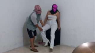 FANTASIA DE MI MUJER!! LA ZORRA ME DIJO QUE DESEABA TENER SEXO CON MI COMPAÑERO DE TRABAJO Y QUE YO LA IBSERVARA MIENTRAS FOLLABA. TRIO REAL CASERO