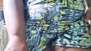 A irmã da igreja me mandou e esse vídeo mostrando a buceta