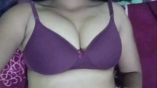 office waali madam ne dikhaya boobs aur khoob sahlaya desi indian sexy hot item girl
