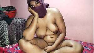 Indian school girl sees condom for the first time