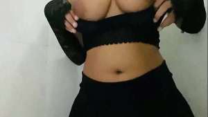 Indian girl fingering nude viral pussy expose