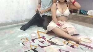 Tumhe dekheye dekhte chodne ka man hua to mene chod diya bhabhi ji xxxsoniya.