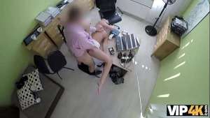 VIP4K. L’angelo bionda Katy Rose passa volentieri il casting sporco del suo manager del prestito