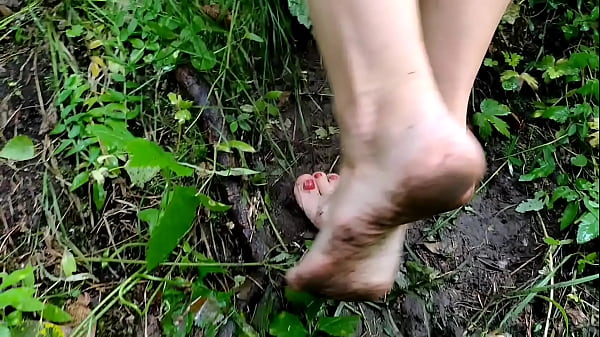 Housewife Shows Big Ass, Smelly Soles And Juicy Pussy – Stands Up Doggy Style To Her