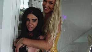 HOT LESBIAN ATTRACTION