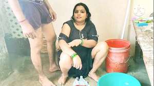 Indian Desi Mom fuking Bhathroom hard-core pusssy