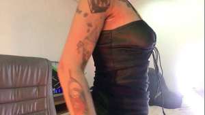 FREE Webcam fetish show with sexy alt girl: hairy armpits, nipple pinching, anal dildo & more!