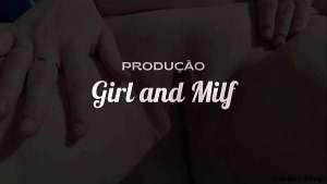 Madrasta e cunhada se masturbando no jardim ao ar livre para todos verem.