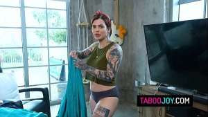 Horny stepsis secretly wants stepbro’s big cock – Keisha Grey