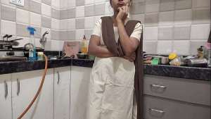 देसी लड़की कॉलेज से आकर अपने सौतेले भाई से चुद गही हिंदी ऑडियो