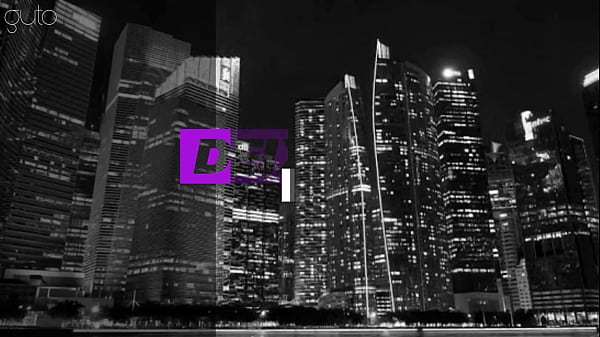 Gravidinha safada e com peitoes enormes fazendo boquete bem babadinho.. que puta safada!