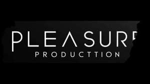 Morena rabuda dando gostoso para o melhor amigo