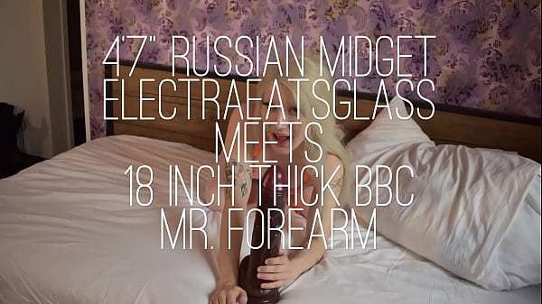 Electra feasts on huge BBC dildo