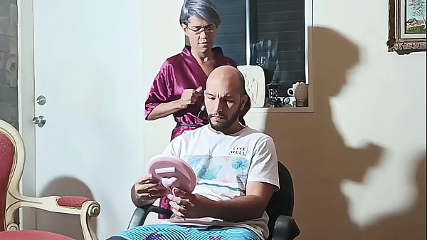 Little Sister, the haircut you gave me the other day was the best.