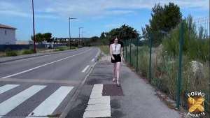 Lavyana, rouquine coquine, poutrée comme jamais pour sa première