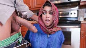 Foreign Exchange Student Learning New Lifestyle of Americans – Hijablust