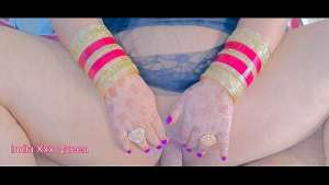 जब मैं शादी करके माईके आई तो मेरे सौतेले भाई की नजर मेरे पैंटी पर गई तो उसका खड़ा हो गया फिर जाकर मेरी चूत को चाटने लगा