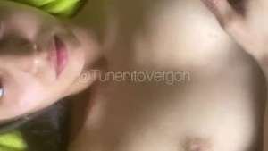 Hermosa Morocha se masajea su Lindo Clitoris