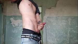 Masturbation in an abandoned library – Roman Gisych