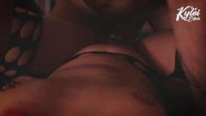 ¡Me contrató para cogerme a su esposo en frente de ella! Kylei Ellish y Selena Vegas