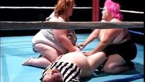 Midget Ffm Threesome Show On The Fight Ring!