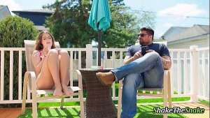 Shake the Snake – A Cute Babe is NAiled HArd over her Personnal Diary