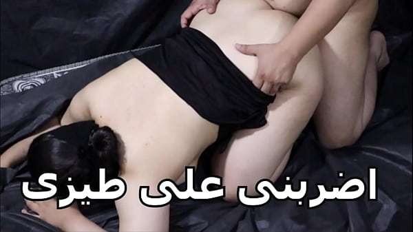 مفلقس طيزها وشغال نيك فى كسها وبيضرب طيزها الشرموطة متكيفة على الاخر