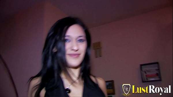 Bigtits brunette double fucked with a huge dildo