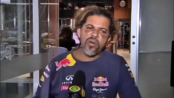 Dotado 22cm de Goiânia procura casal hetero ou bi para realizar fantasia.