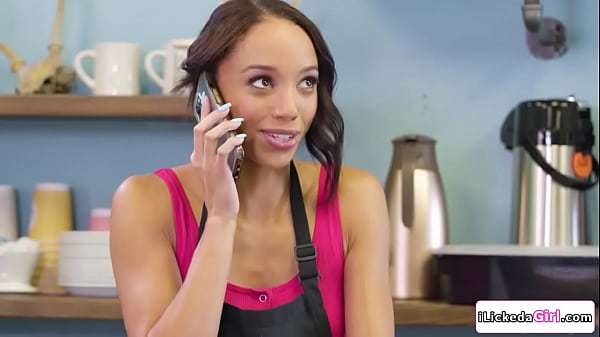 iLickedaGirl.com – An ebony babe licks her lesbian twins gf