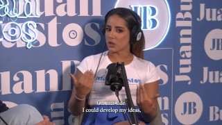 Natalia Garcia Pide una hamburgesa para chuparle la polla  al repartidor en Juan Bustos Podcast