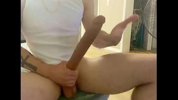 VIRGIN LOSES HIS MIND TRYING FLESHLIGHT 1ST TIME