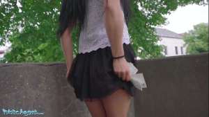 Public Agent Lexi Dona Flashes Her Pussy For a Load of Cash