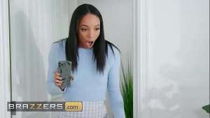 Strap Yourself In! The Best Of Lesbian Strap-on Sex Britney Amber, Abella Danger, Alexis Fawx, Jane Wilde, Brenna Sparks, Kira Noir, Gia Derza, Marykate Moss, Alexis Tae, Rocky Emerson / Brazzers/ Enter XVPROMO on official site for discount