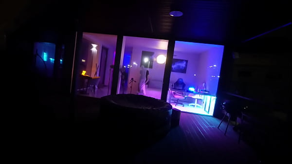 The delivery guy didn’t even expect to have rough sex with a porn actress this evening.