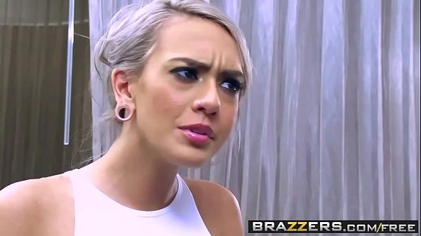 Brazzers – Hot And Mean – ( Monique Alexander) – Massaging Mrs.Alexander