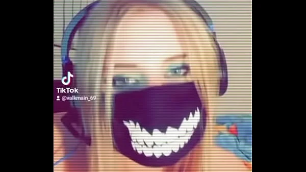 بنت مصريه متناكه بتحب الشباب اصحاب الزب الكبير