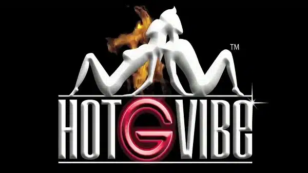 Eufrat Masturbates her pussy in the kitchen